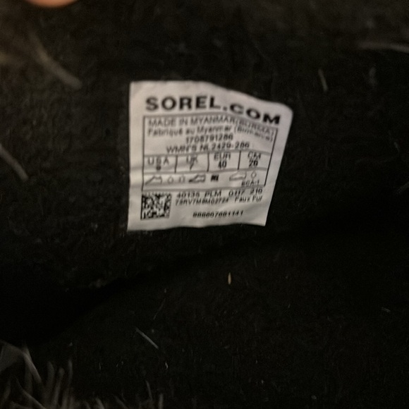 Hand crafted SOREL natural rubber boots - Picture 6 of 7